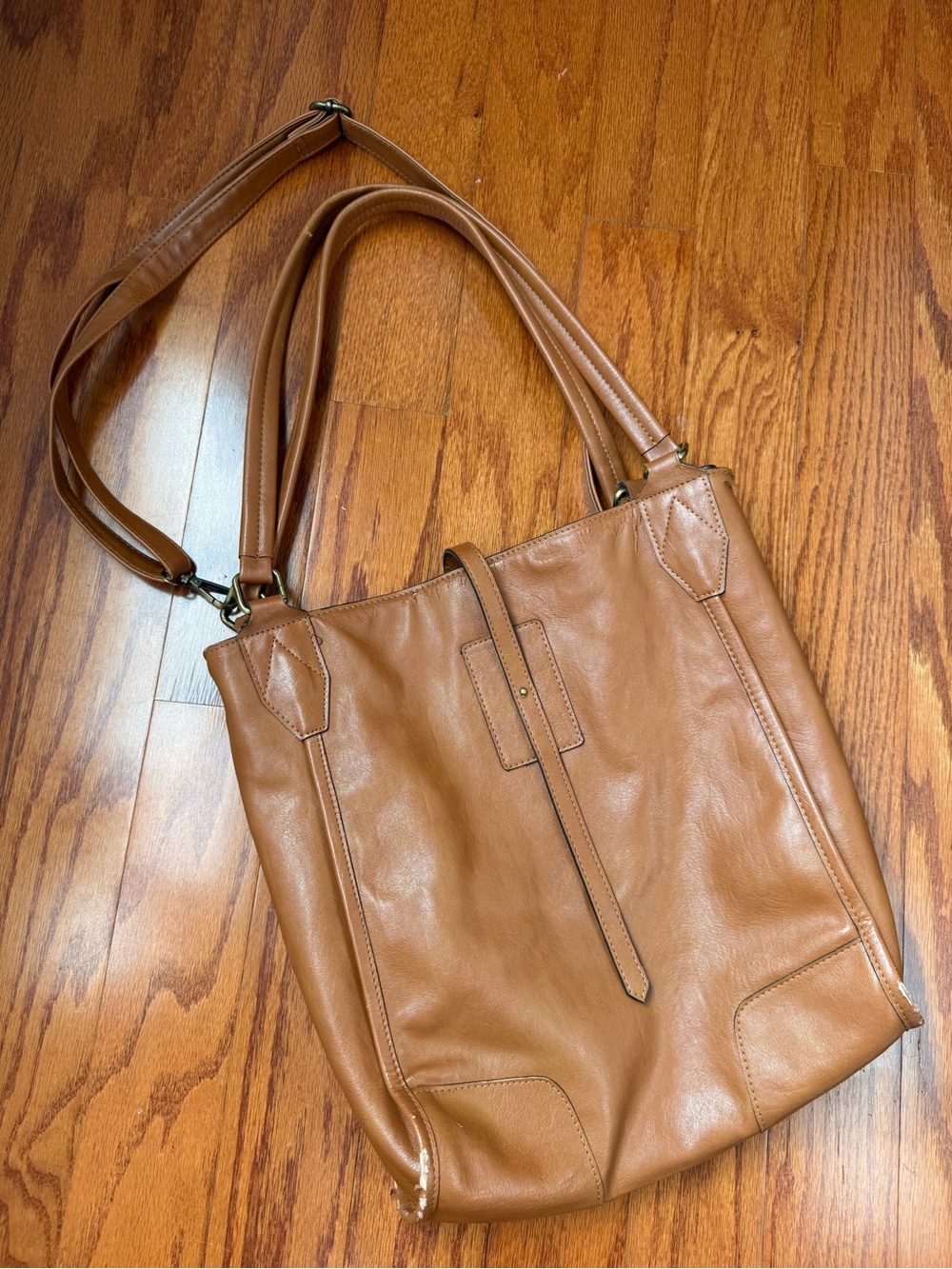 Threads WorldwideClassic Tan Pleather Tote Bag - Versatile Everyday Shoulder Bag